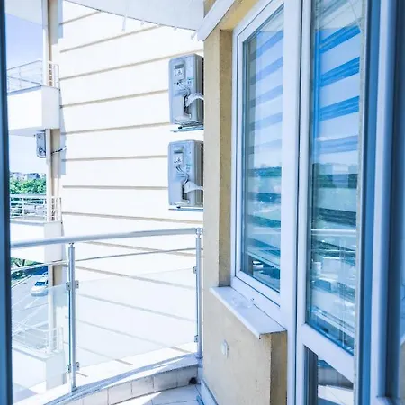 Daire Bright For 5 Guests With Free Parking